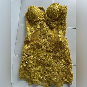 Yellow dress embellished size 2 corset in the back can be adjusted